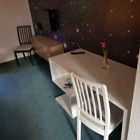 Gz Airport Koeln Bonn 3* Тройсдорф