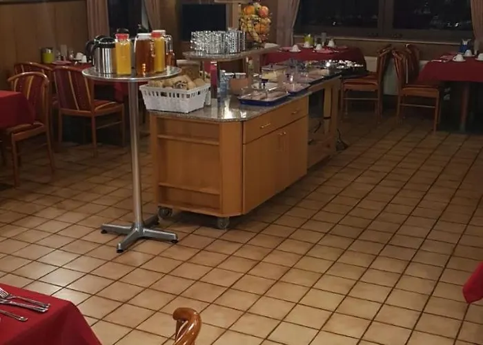 Gz Airport Koeln Bonn 3*